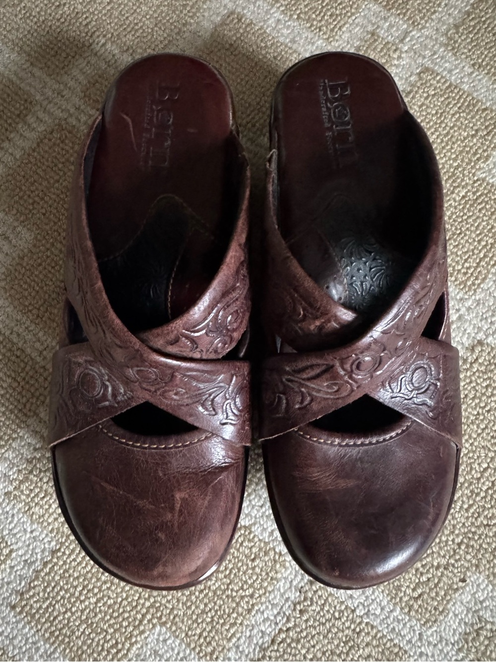 Born Tooled Leather Clog Mules Brown Comfort Shoes Slip On US 8 EU 39 - Picture 9 of 10